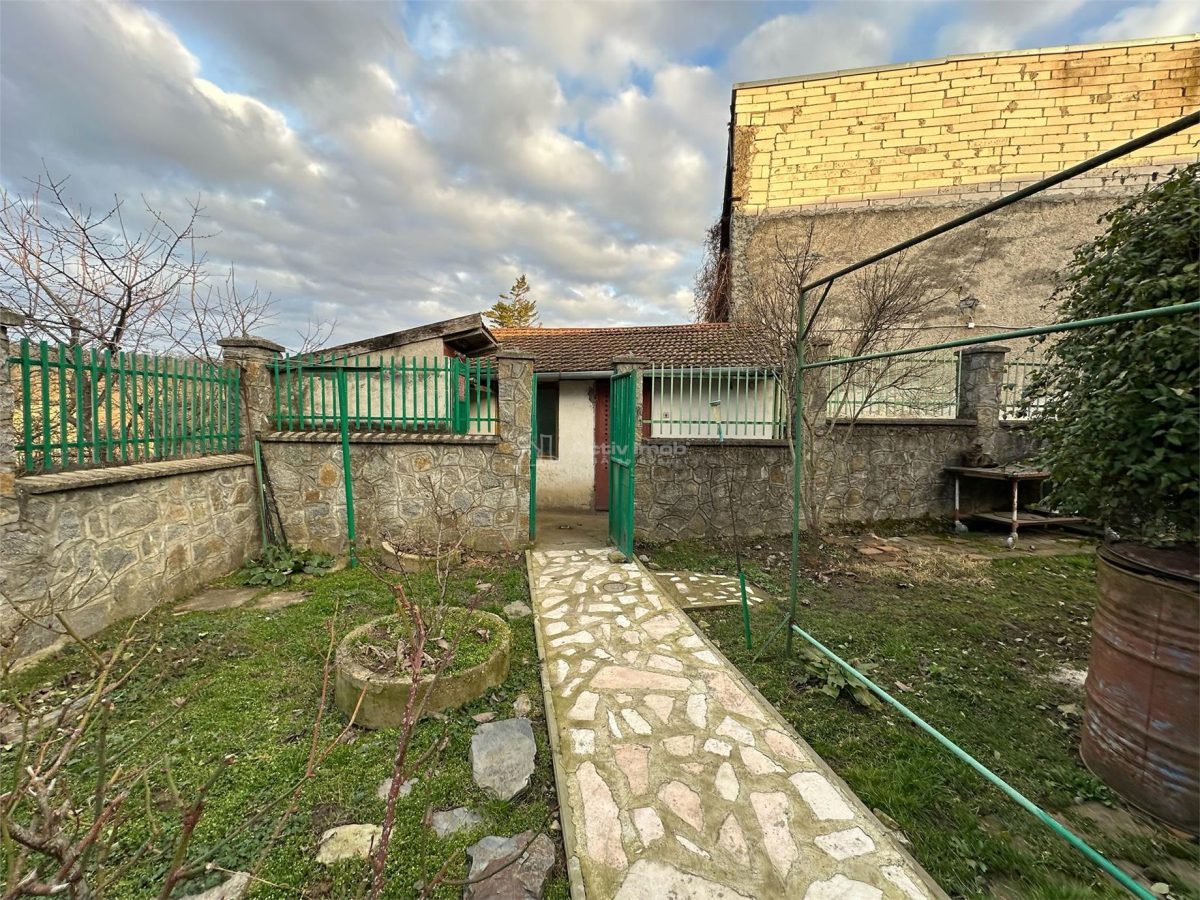 Bocsa Montana, Casa Solida + Gradina, Strada Principala - foto 13