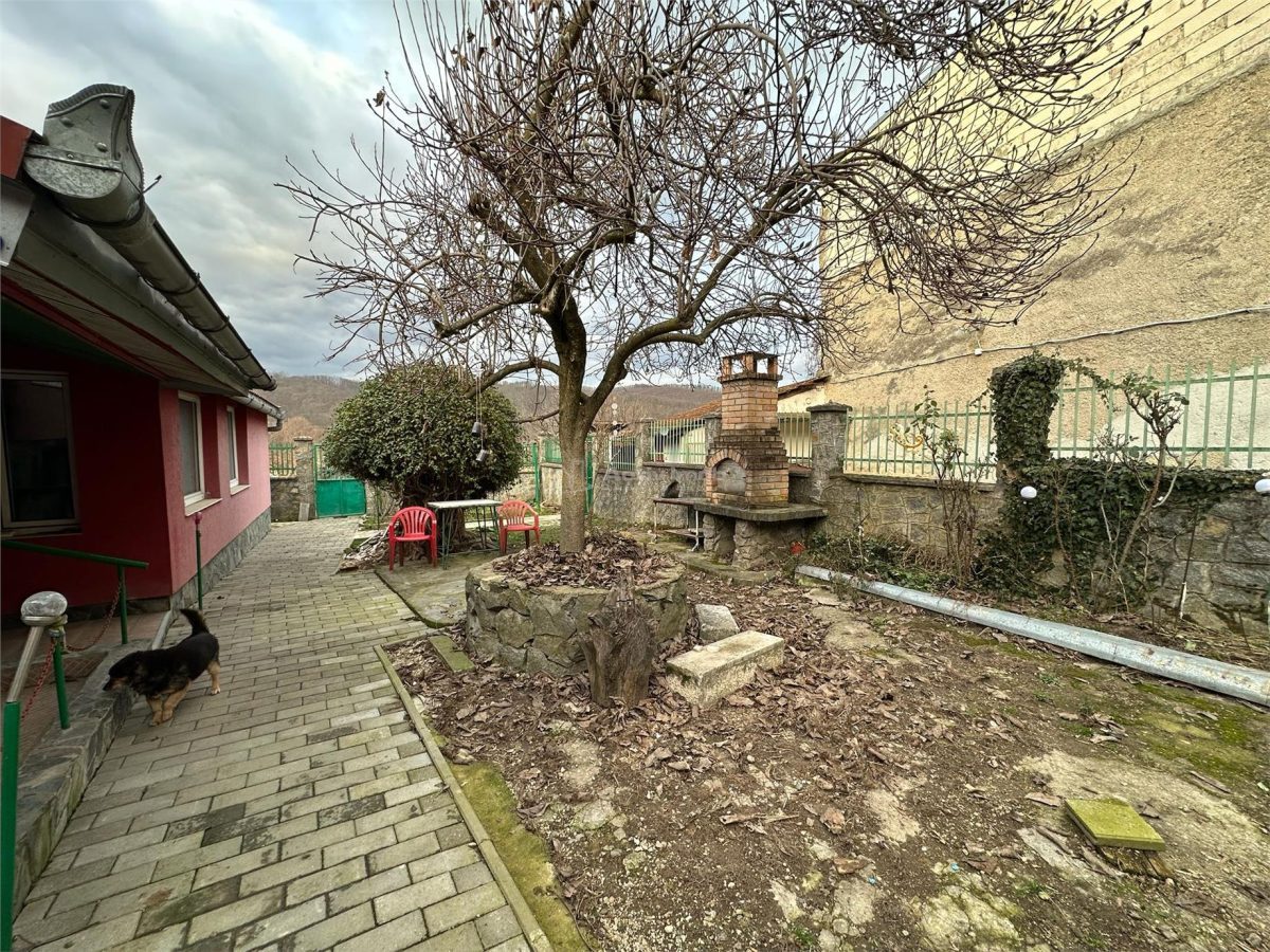 Bocsa Montana, Casa Solida + Gradina, Strada Principala - foto 15