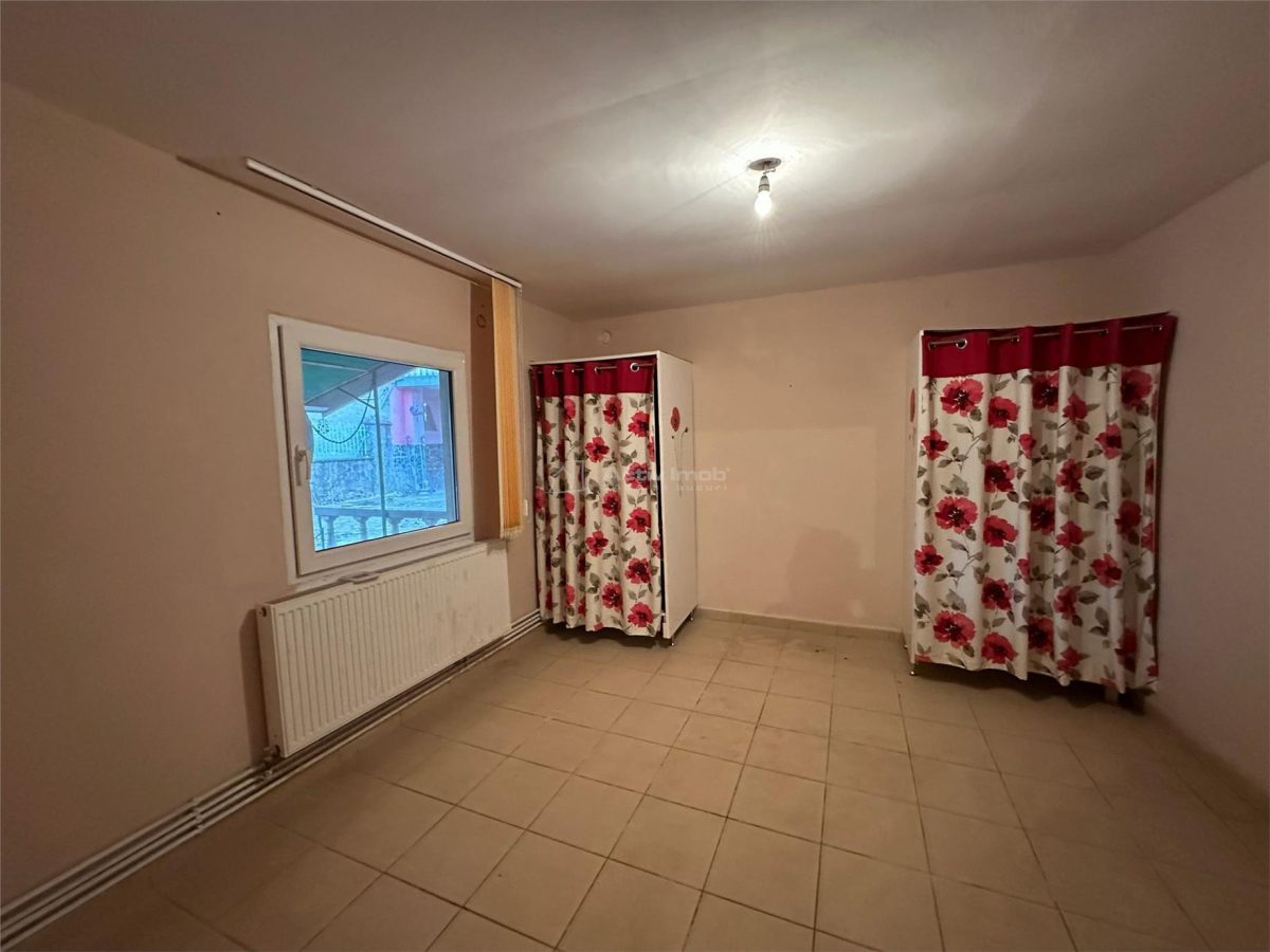 Bocsa Montana, Casa Solida + Gradina, Strada Principala - foto 18