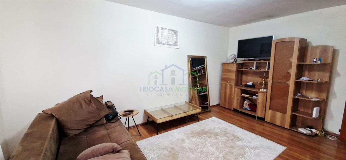 Apartament 4 camere, et. 3 din 4, zona Garii - foto 2