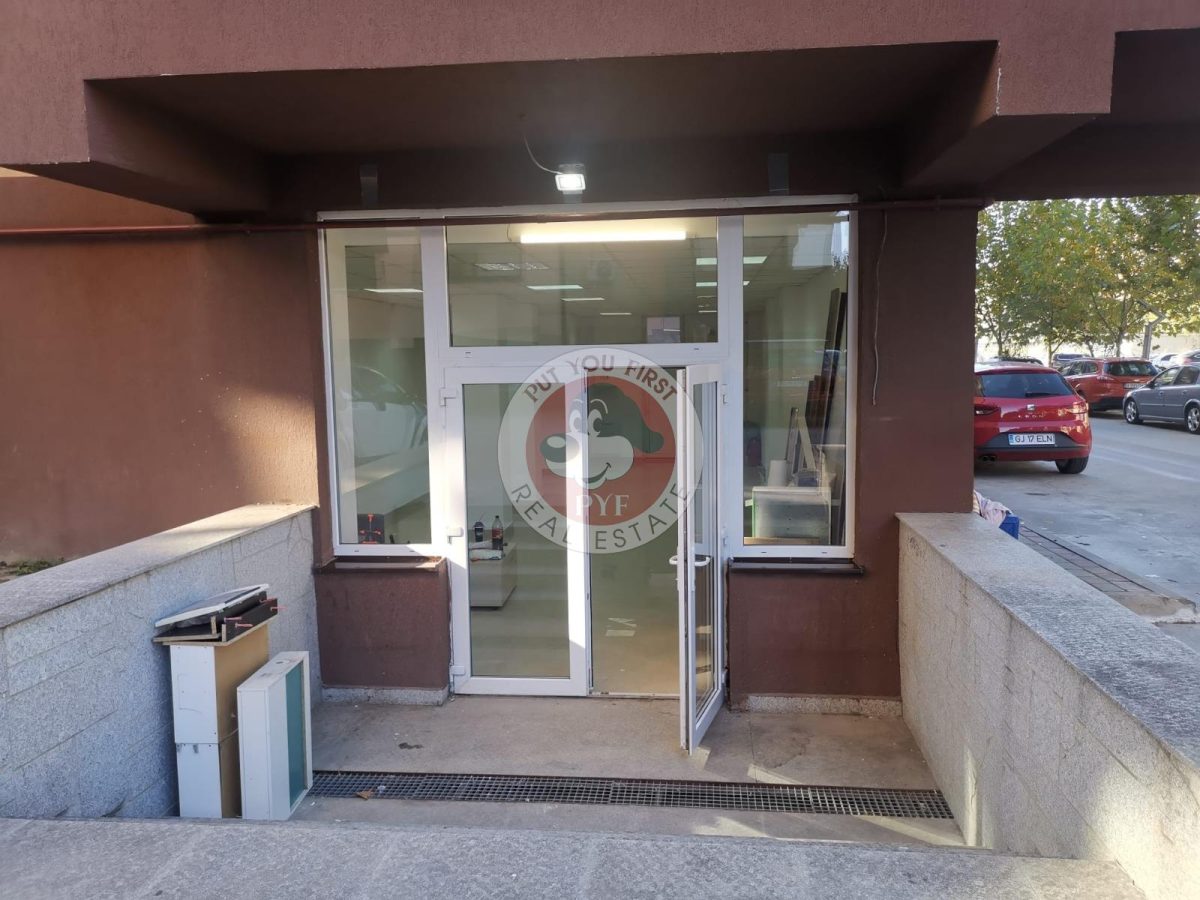 Rezervelor |  Spatiu comercial | Amenajat | 69mp | open-space | B12998 - foto 5