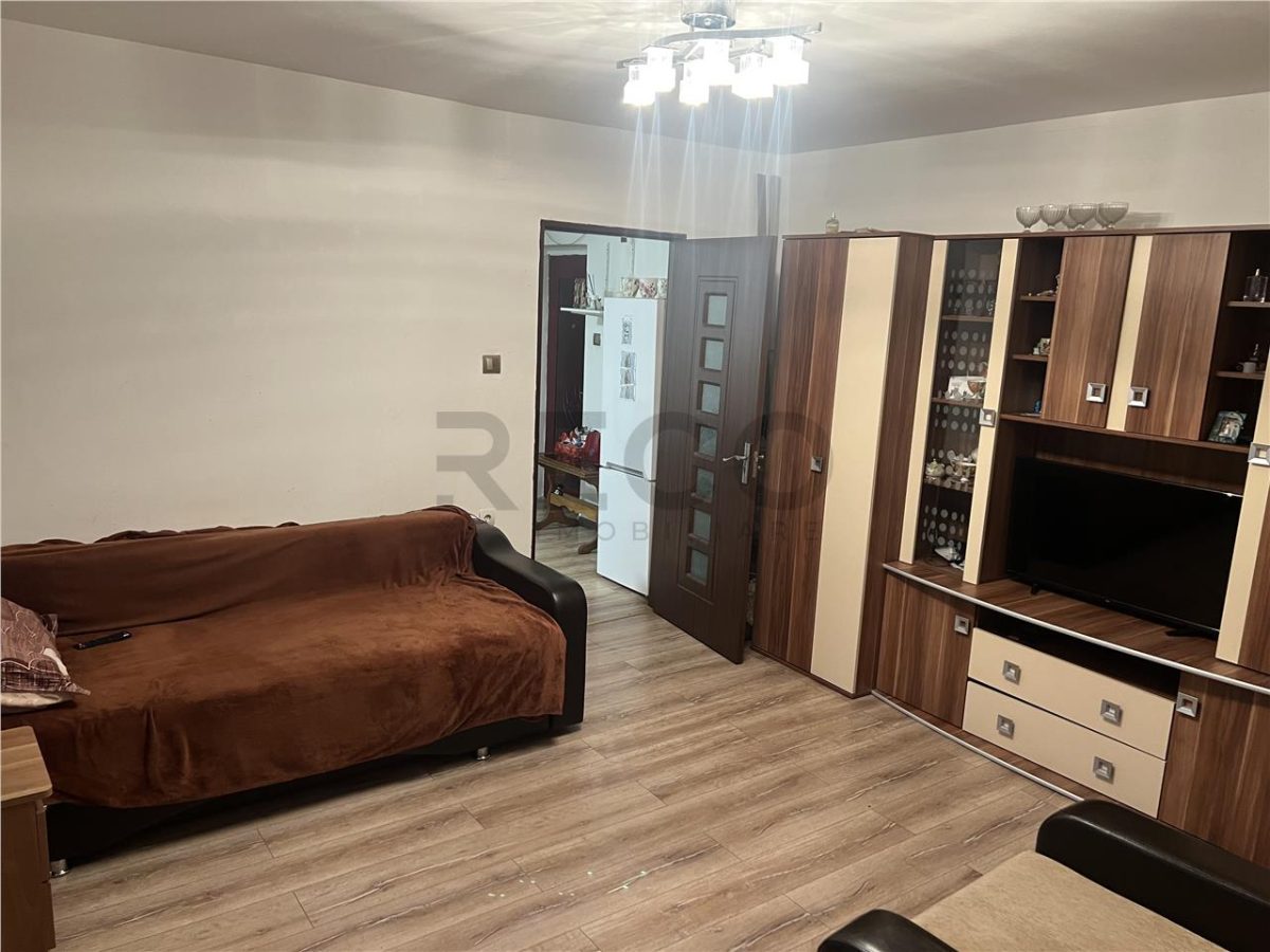 RECO Apartament 3 camere zona Olosig - foto 7