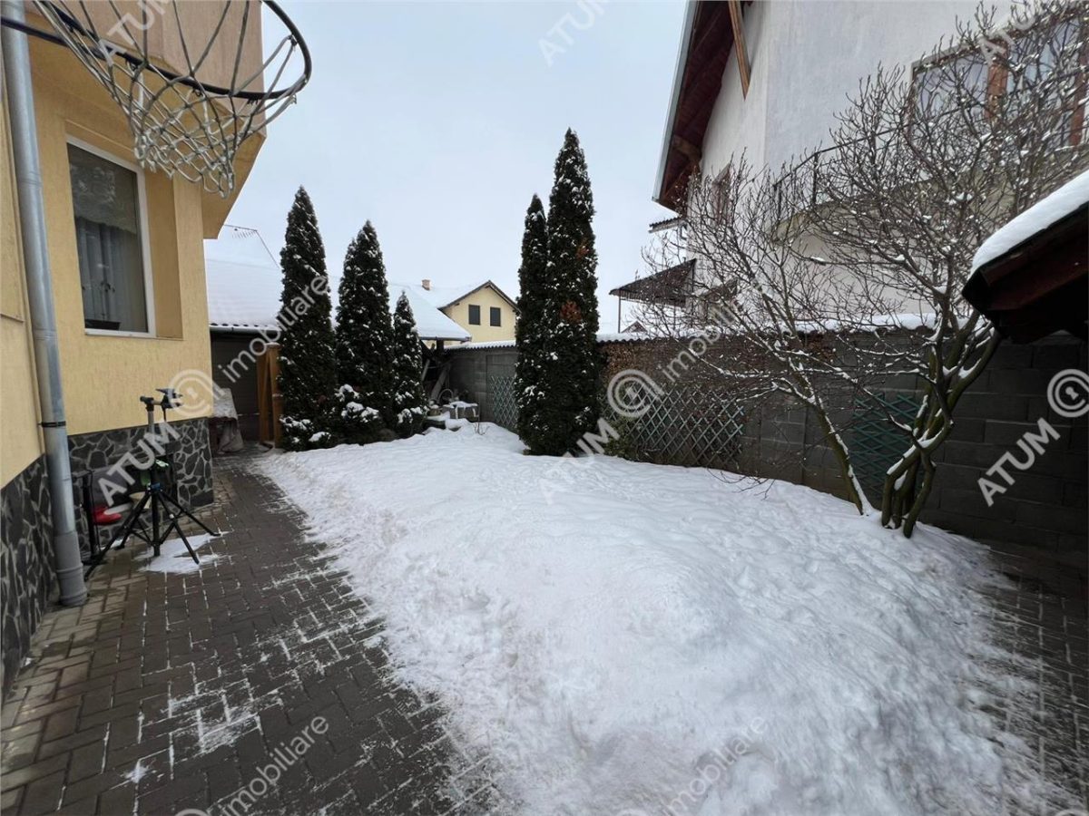 Casa individuala 5 camere 2 bai 290 mp teren zona Mall Selimbar - foto 22