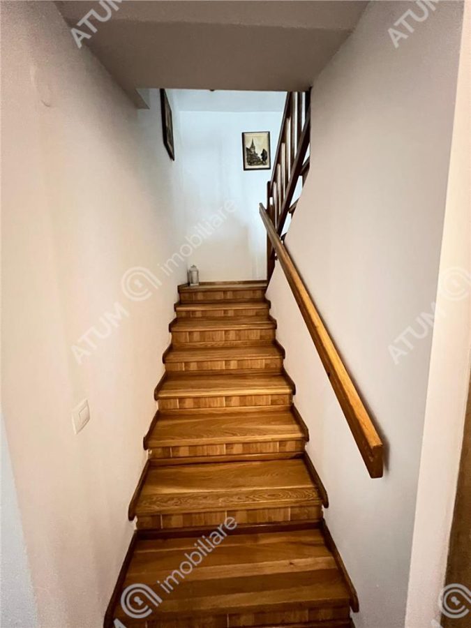 Casa individuala 5 camere 2 bai 290 mp teren zona Mall Selimbar - foto 23