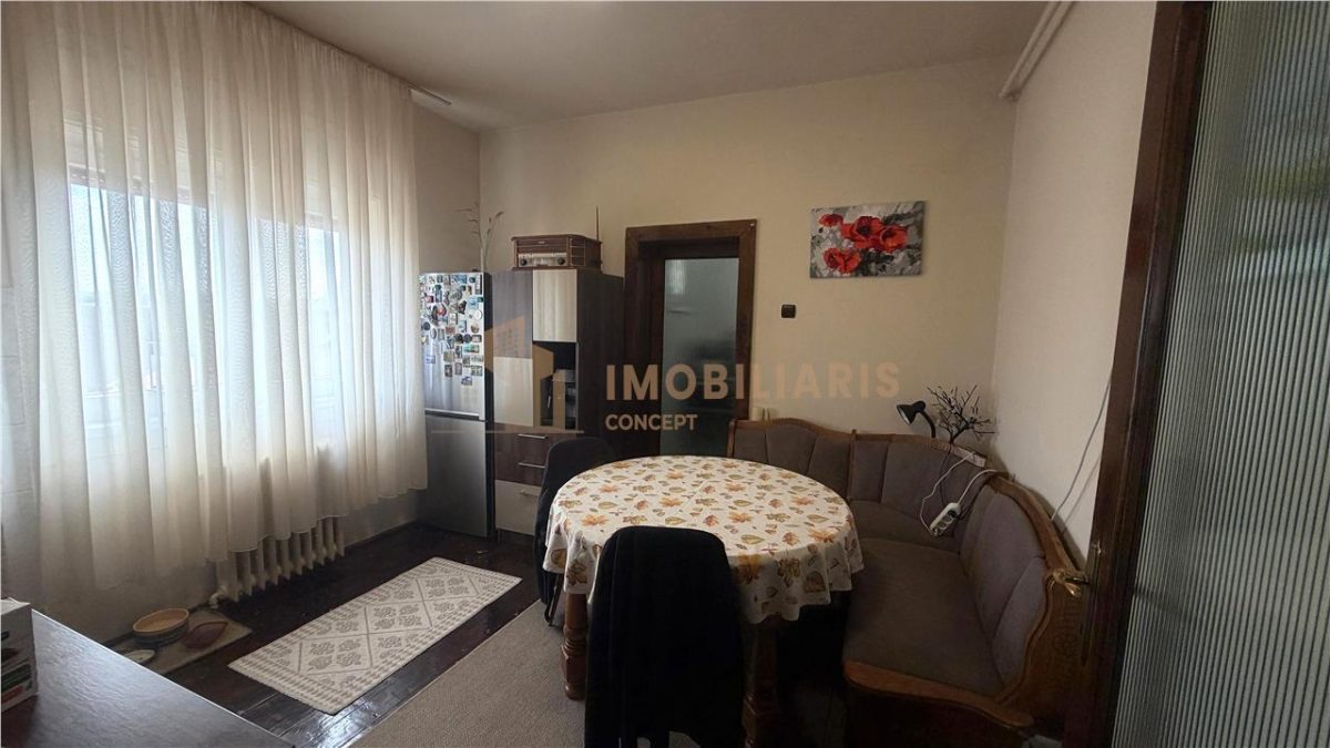 Apartament 3 camere in vila, zona Aleea Romana - foto 3