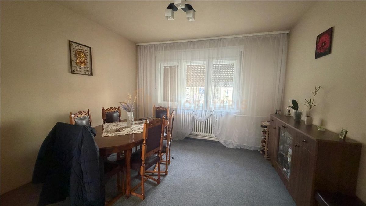 Apartament 300 mp in vila, zona Aleea Romana - foto 2