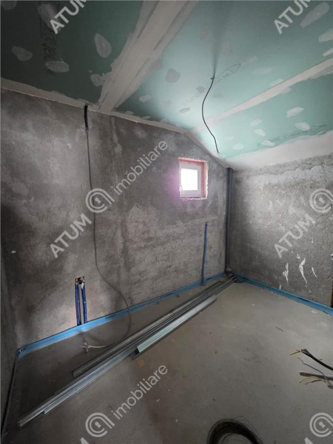 Casa cu 5 camere decomandate pe teren de 390 mp in Cisnadie Sibiu - foto 12