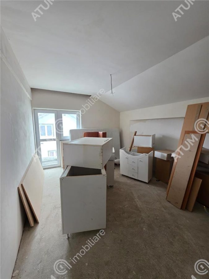 Casa cu 5 camere decomandate pe teren de 390 mp in Cisnadie Sibiu - foto 13