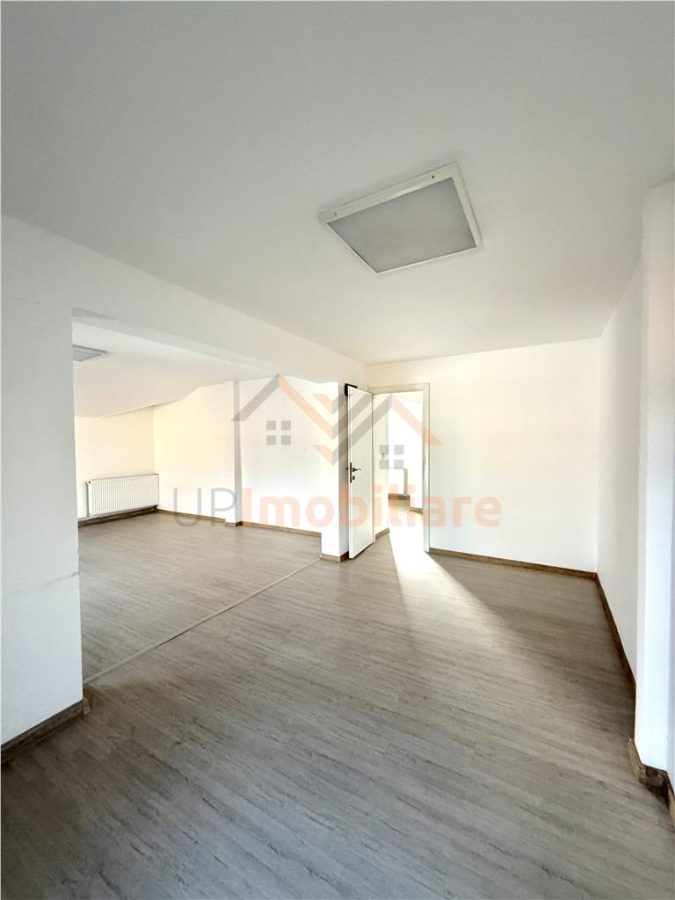 SPATIU DESTINAT BIROURILOR | CALEA ARADULUI | ORADEA - foto 4