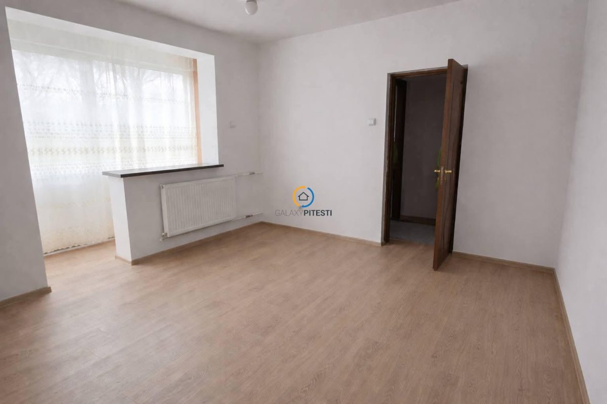 Vânzare apartament 2 camere Craiovei - foto 2