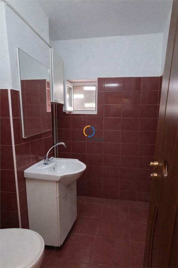 Vânzare apartament 2 camere Craiovei - foto 3