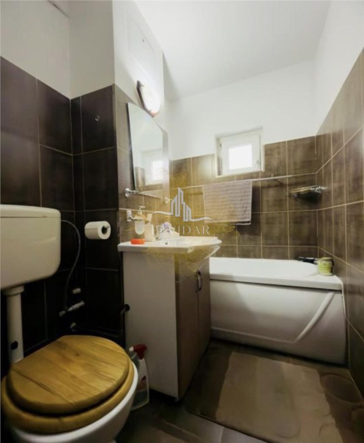 Bucovina - 4 camere, 2 bai, vedere 3 parti , etaj 2 , centrala proprie - foto 8