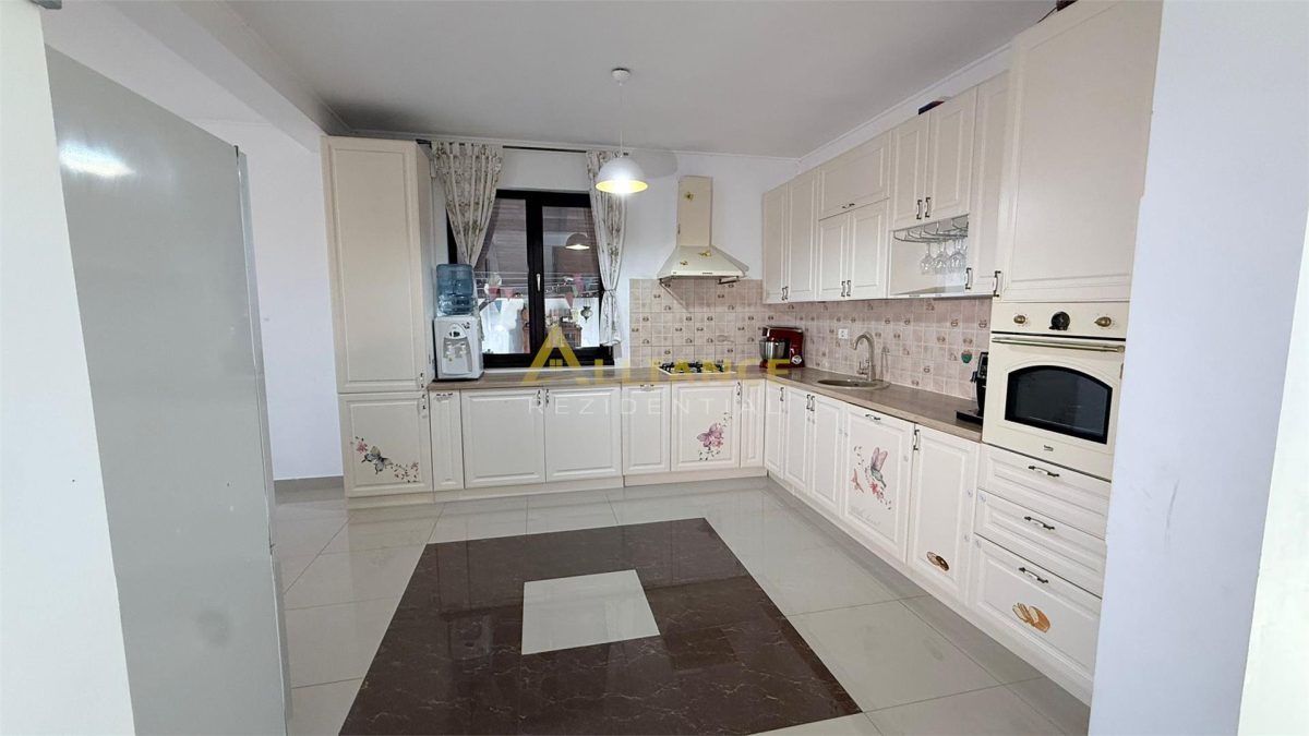 Duplex - 4 camere - 2 bai - 350mp teren - foto 8