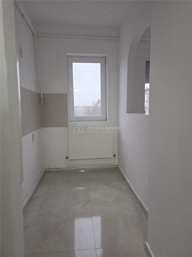 3 camere, renovat complet, etaj 4,  Micro 9 - foto 9