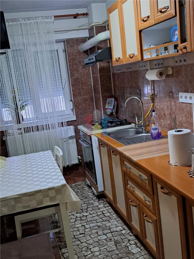 Mobilat si Utilat 3camere,, etaj 1 Garii - foto 4