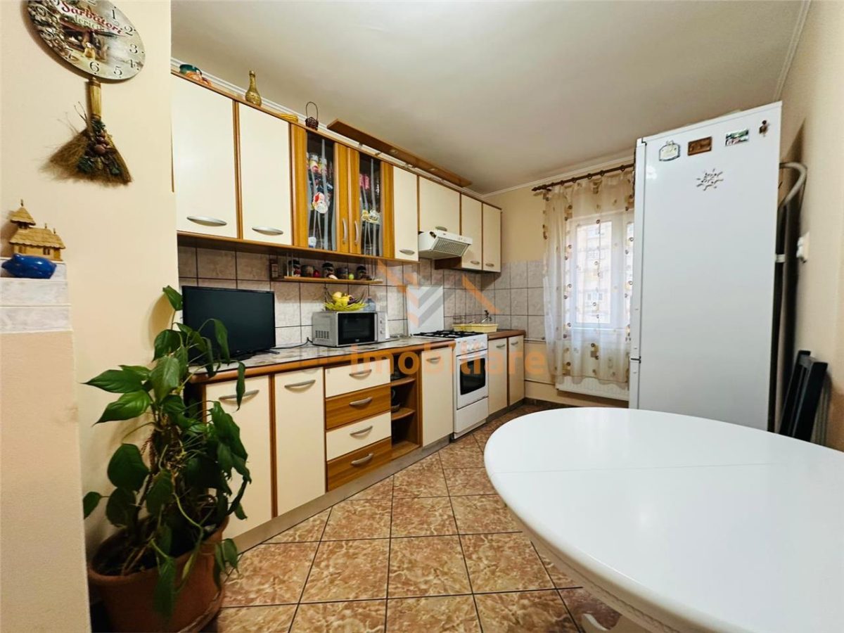 APARTAMENT 2 CAMERE, TIP PC, ZONA PIATA ROGERIUS - 