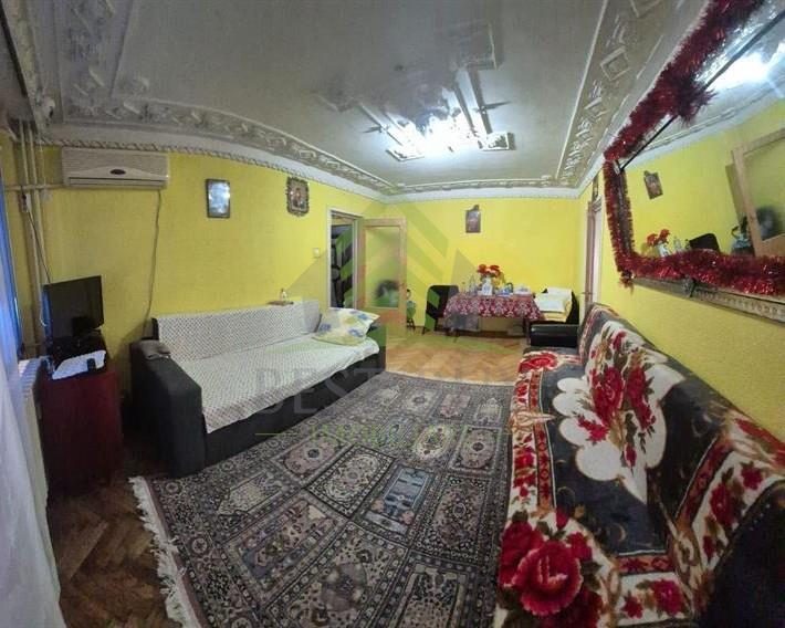 DUMBRAVA NOUA, MISCA PETRE, 52 MP ETAJ 1/8 BLOC 1983 - foto 4