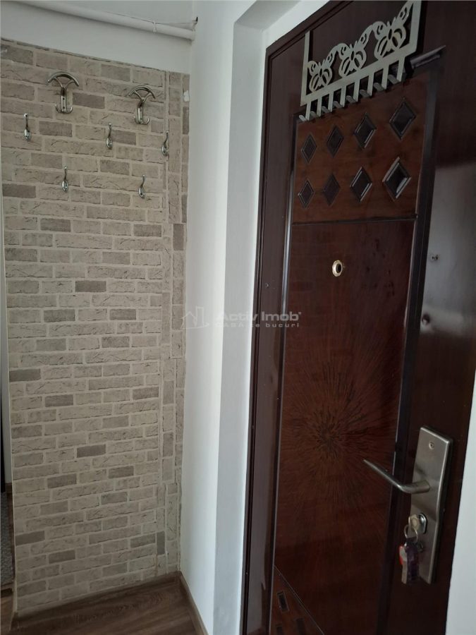 Resita, chirie, 2 cam. DEC. MOBILAT + UTILAT MODERN, parter  - LUNCA - foto 12