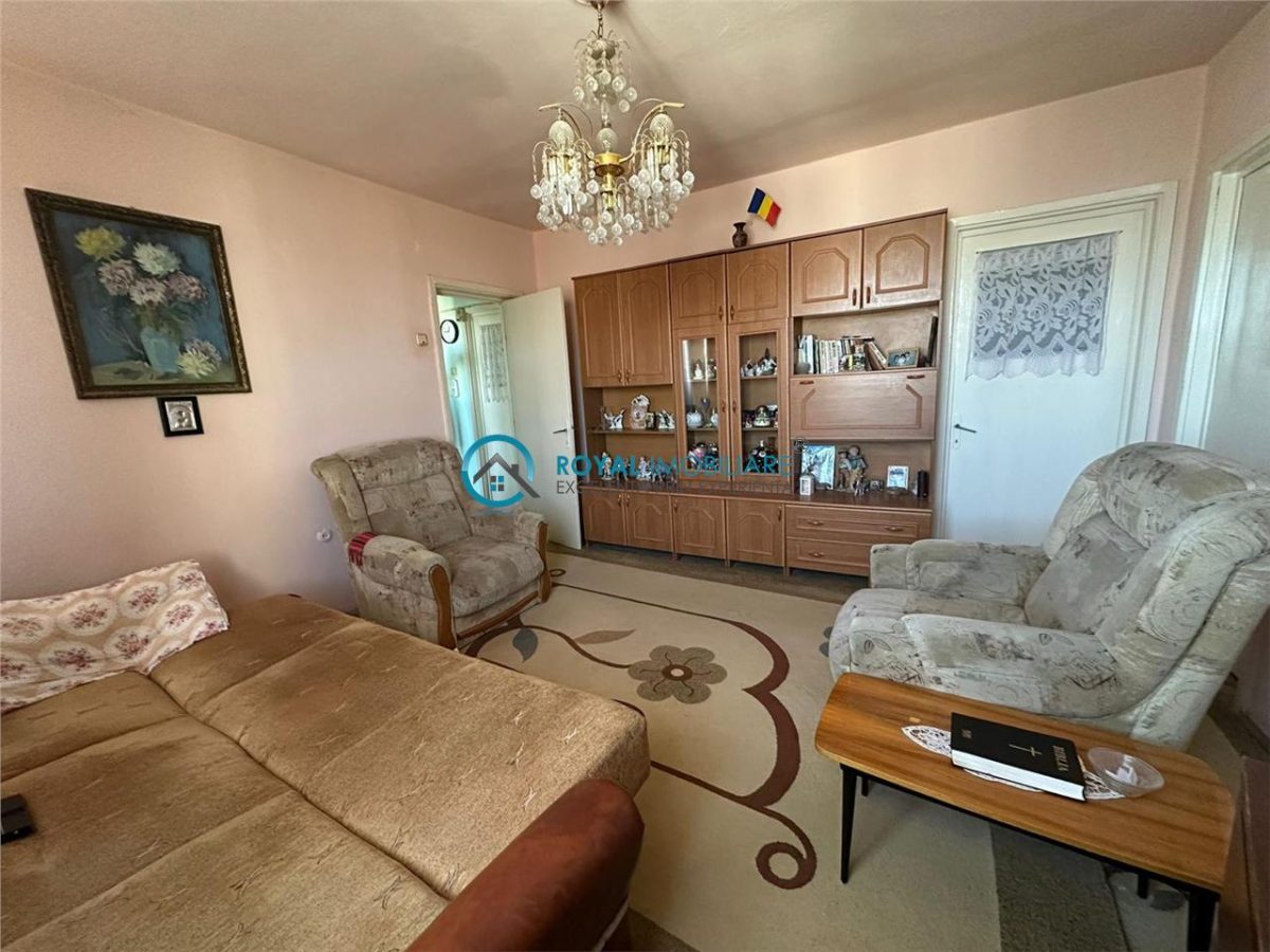 Royal Imobiliare - Vanzare apartament 3 camere zona Nord - foto 3