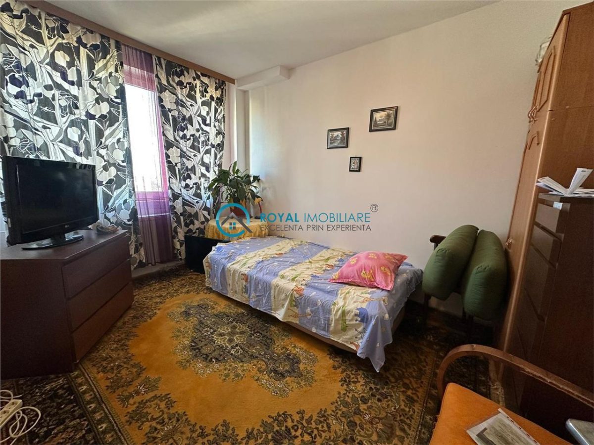 Royal Imobiliare - Vanzare apartament 3 camere zona Nord - foto 4