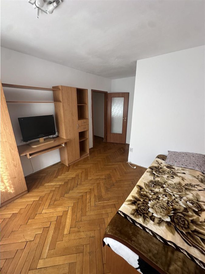 3 camere etaj intermediar Aradului langa Brd cu 2 bai - foto 13