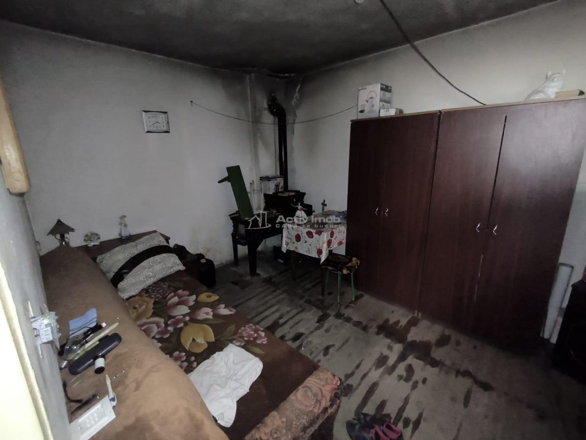 Casa Caramida Arsa cu Placa de Beton si Teren    Cartier Doman - foto 2