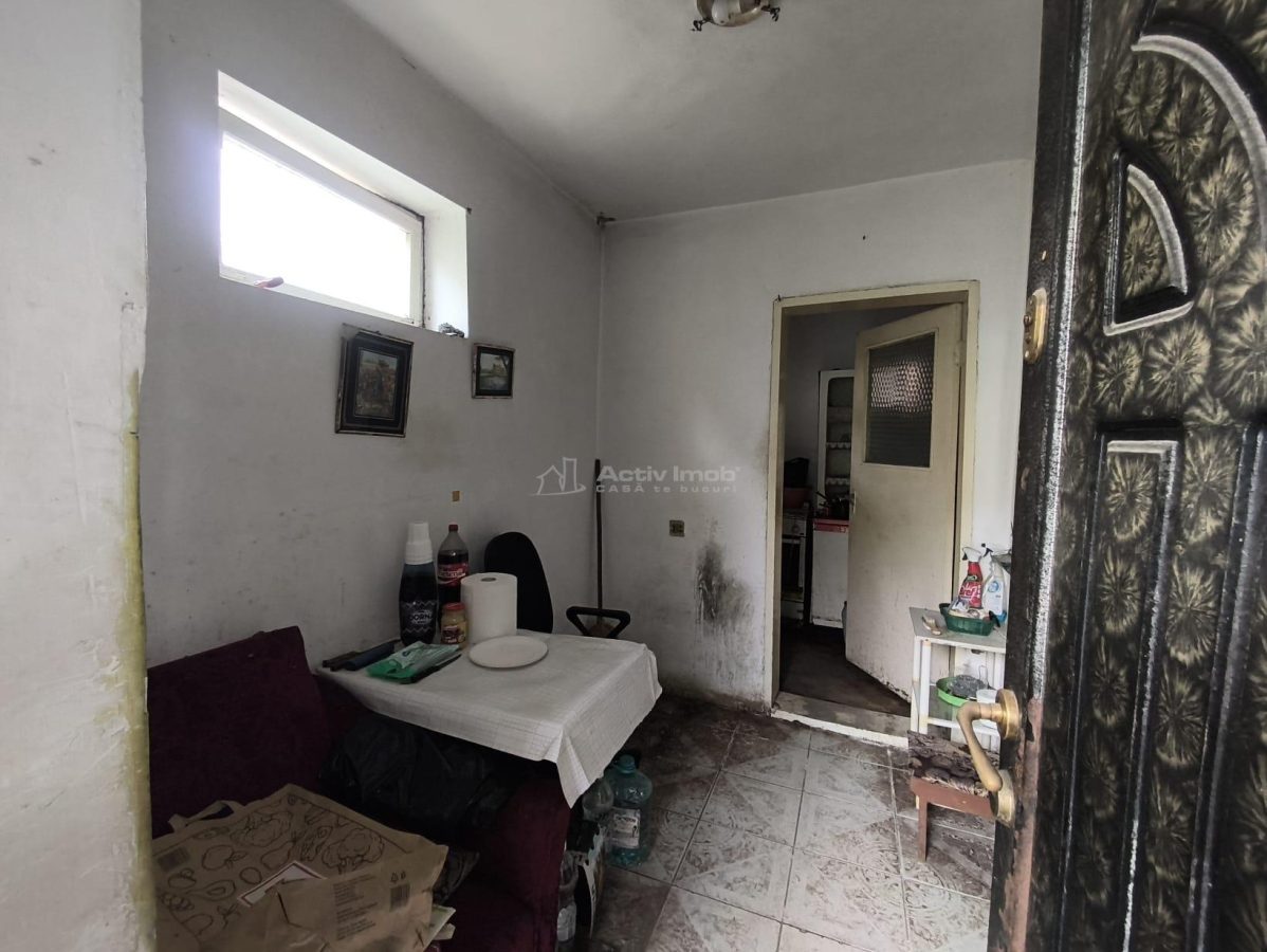 Casa Caramida Arsa cu Placa de Beton si Teren    Cartier Doman - foto 3