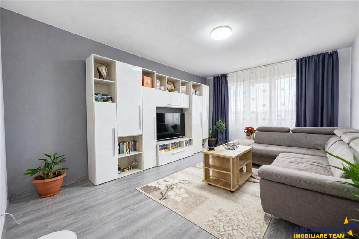 FILM!Apartament 3 camere,decomandat, vedere panoramica,Garii,Sfantu Gheorghe - 