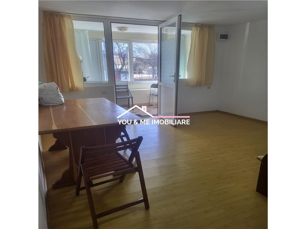 Mangalia vila P+1 cu spatio comercial de vanzare - foto 4