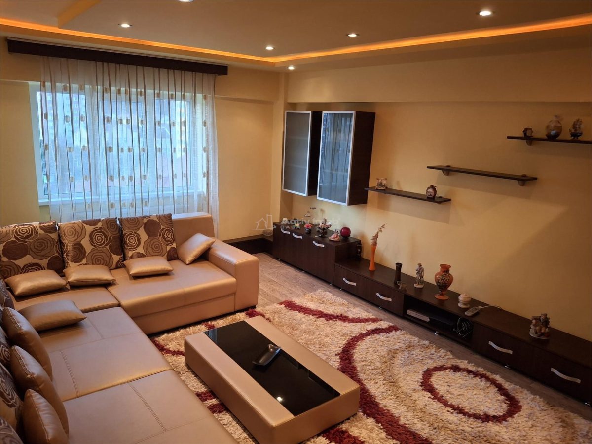 Resita, 3 Cam. Cf. 1,  DEC, LOC PARCARE, Mobilat + Utilat, LUX Ultracentral - foto 2