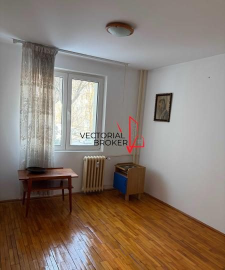 Apartament 4 camere Dristor Benzinaria Moll - foto 3