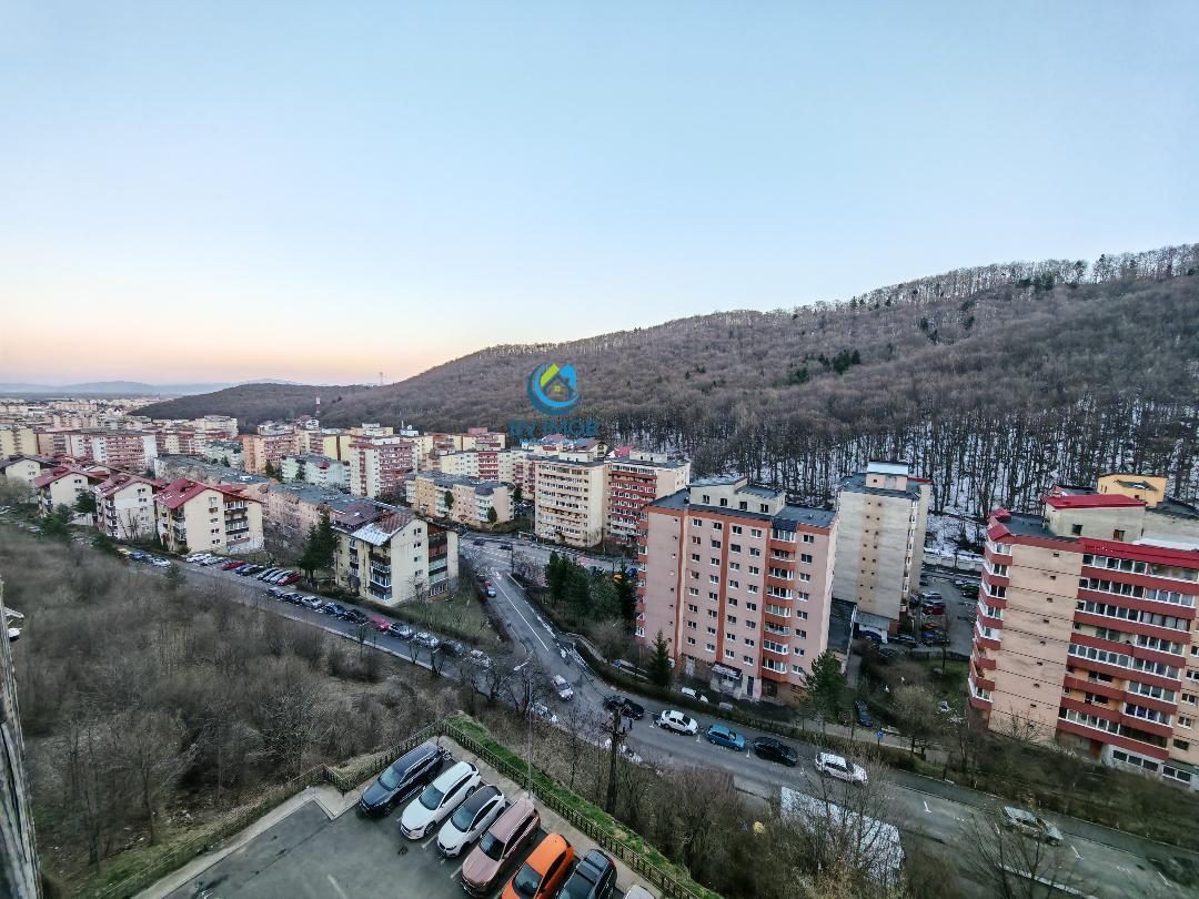 Inchiriem Apartament 2 Camere, Partial Mobilat, Open Space, Racadau - 