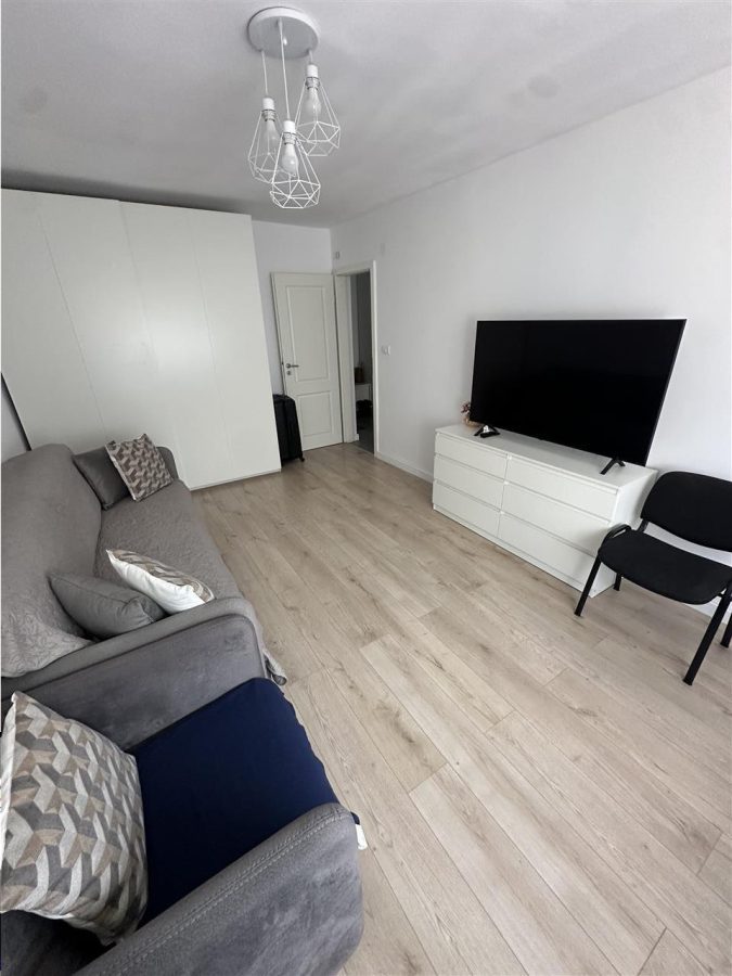 Etaj 1 bloc izolat Aradului tot nou - 