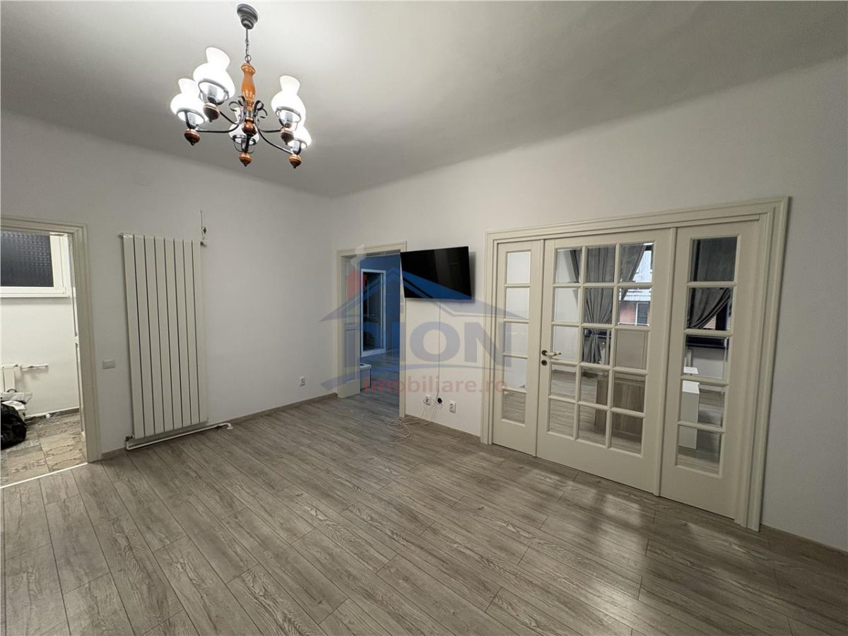 UNIVERSITATE, 3 camere, parter inalt, 61 mp, amenajat - foto 12