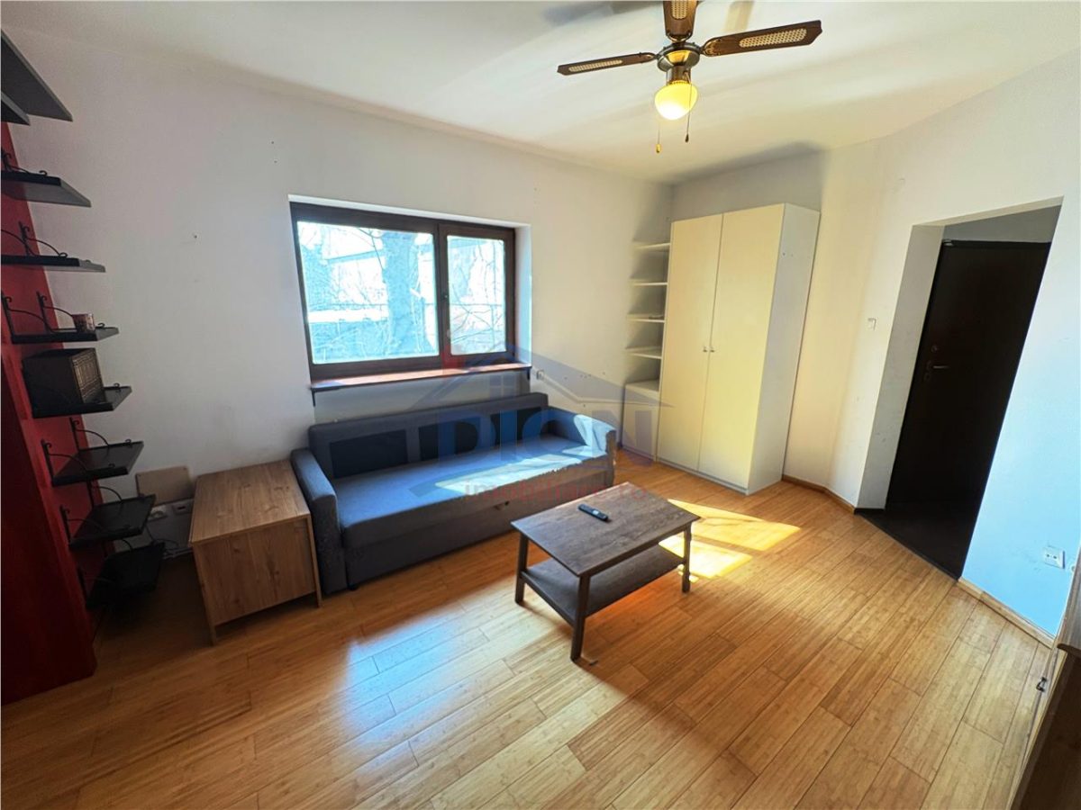 Unirii - Alba Iulia - Posta Vitan - 3 camere, etaj 1 - foto 2