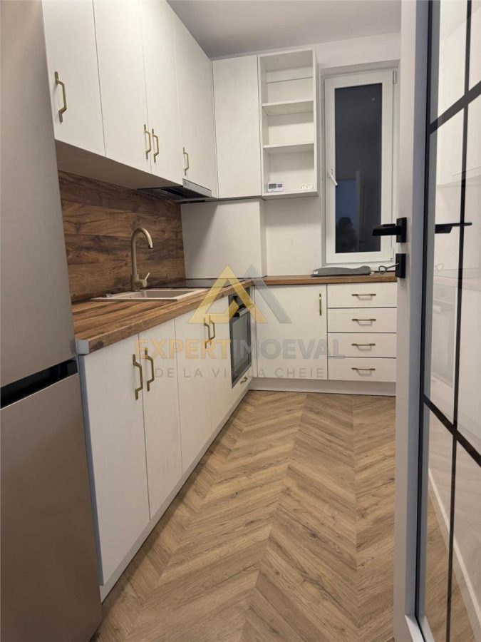 Apartament de vanzare - foto 2