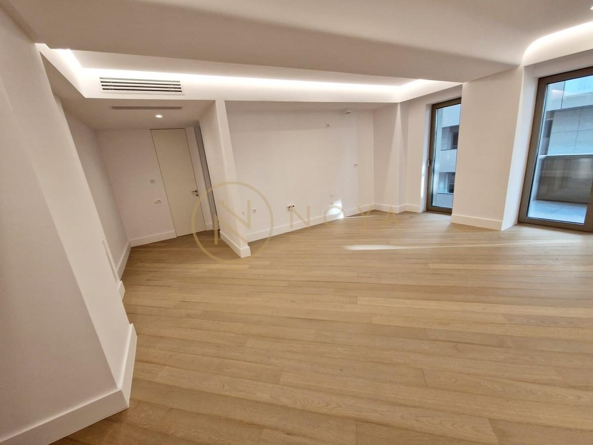Cortina 126 apartament 3 camere de vanzare Iancu Nicolae - foto 4