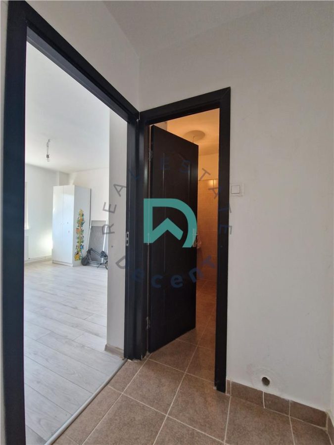 Garsoniera decomandata, renovata, Astra - foto 11