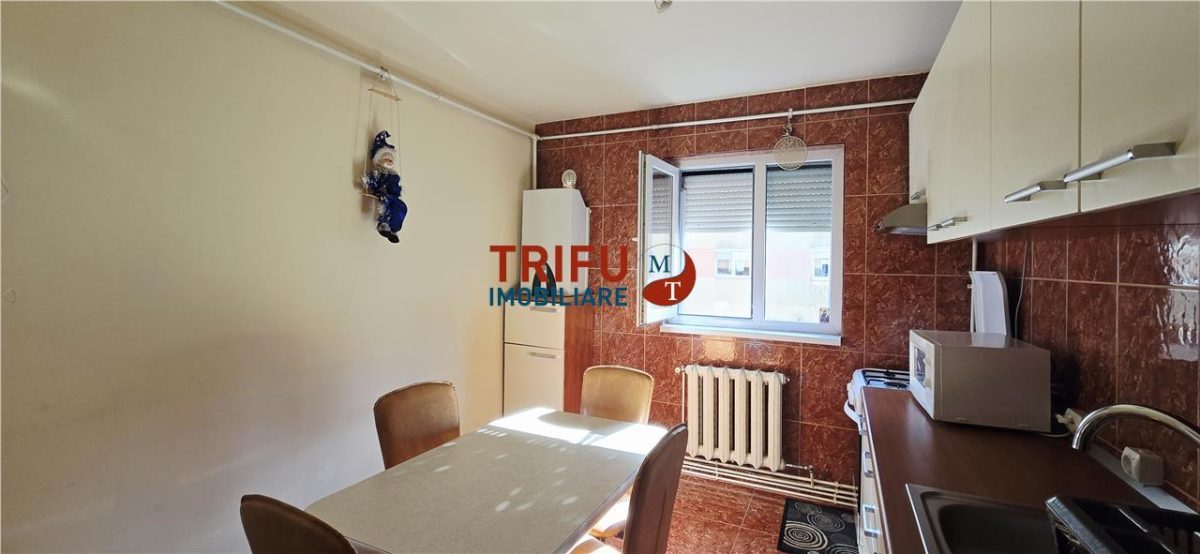 Apartament de inchiriat pe strada Bradisor - foto 3
