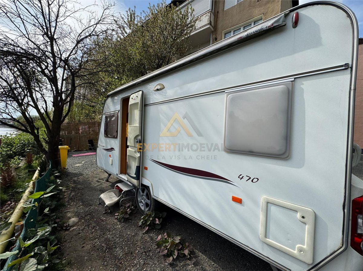 Apartament 3 camere de vanzare- Str. Minerilor - foto 11