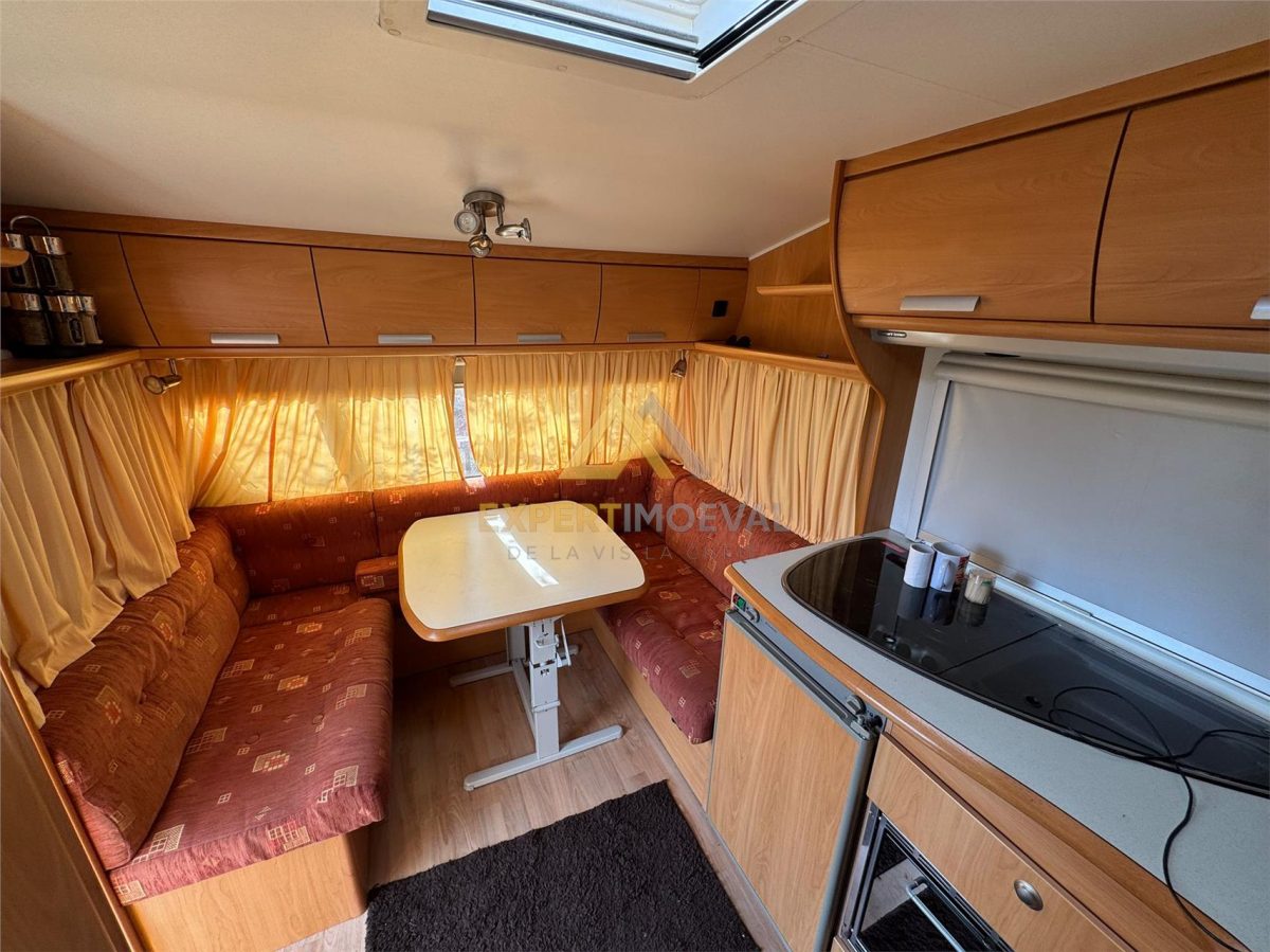 Apartament 3 camere de vanzare- Str. Minerilor - foto 12