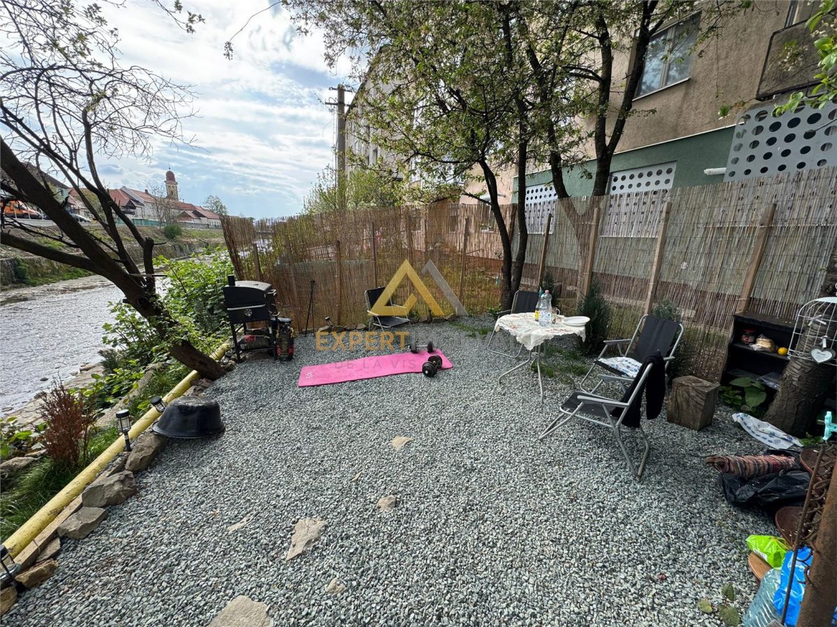 Apartament 3 camere de vanzare- Str. Minerilor - foto 14