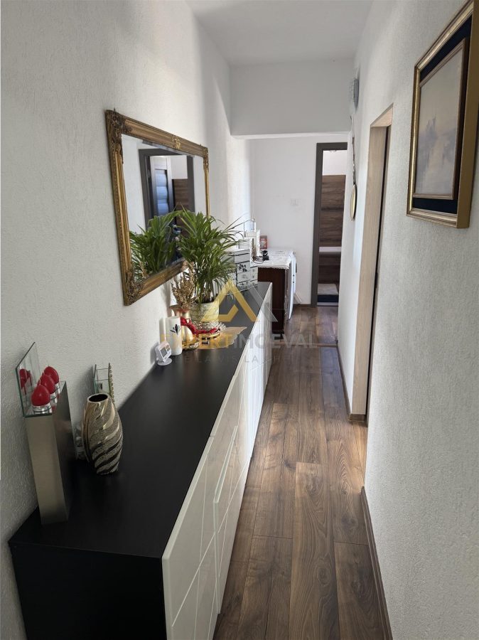 Apartament 3 camere de vanzare- Str. Minerilor - foto 6