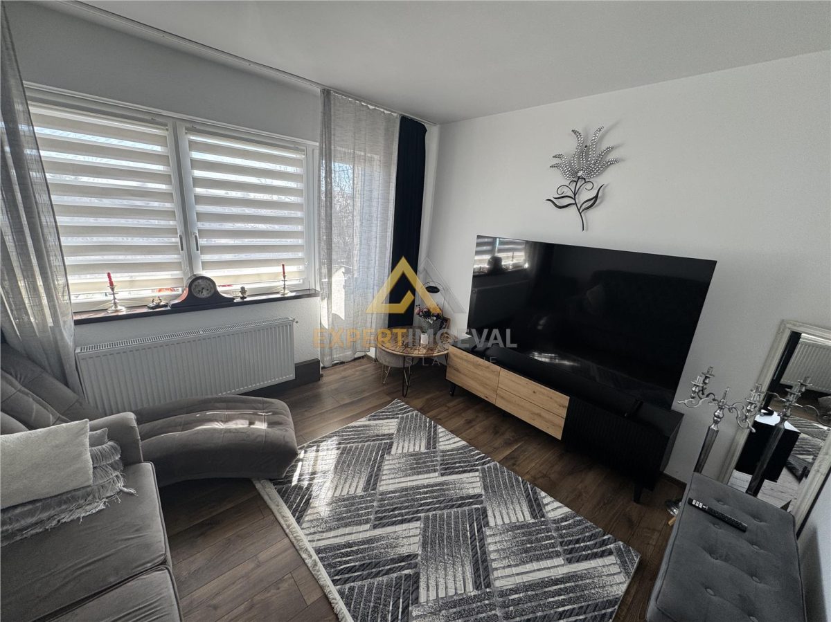 Apartament 3 camere de vanzare- Str. Minerilor - foto 7