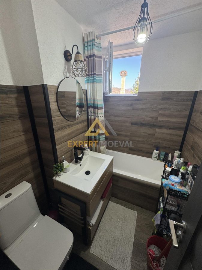 Apartament 3 camere de vanzare- Str. Minerilor - foto 10