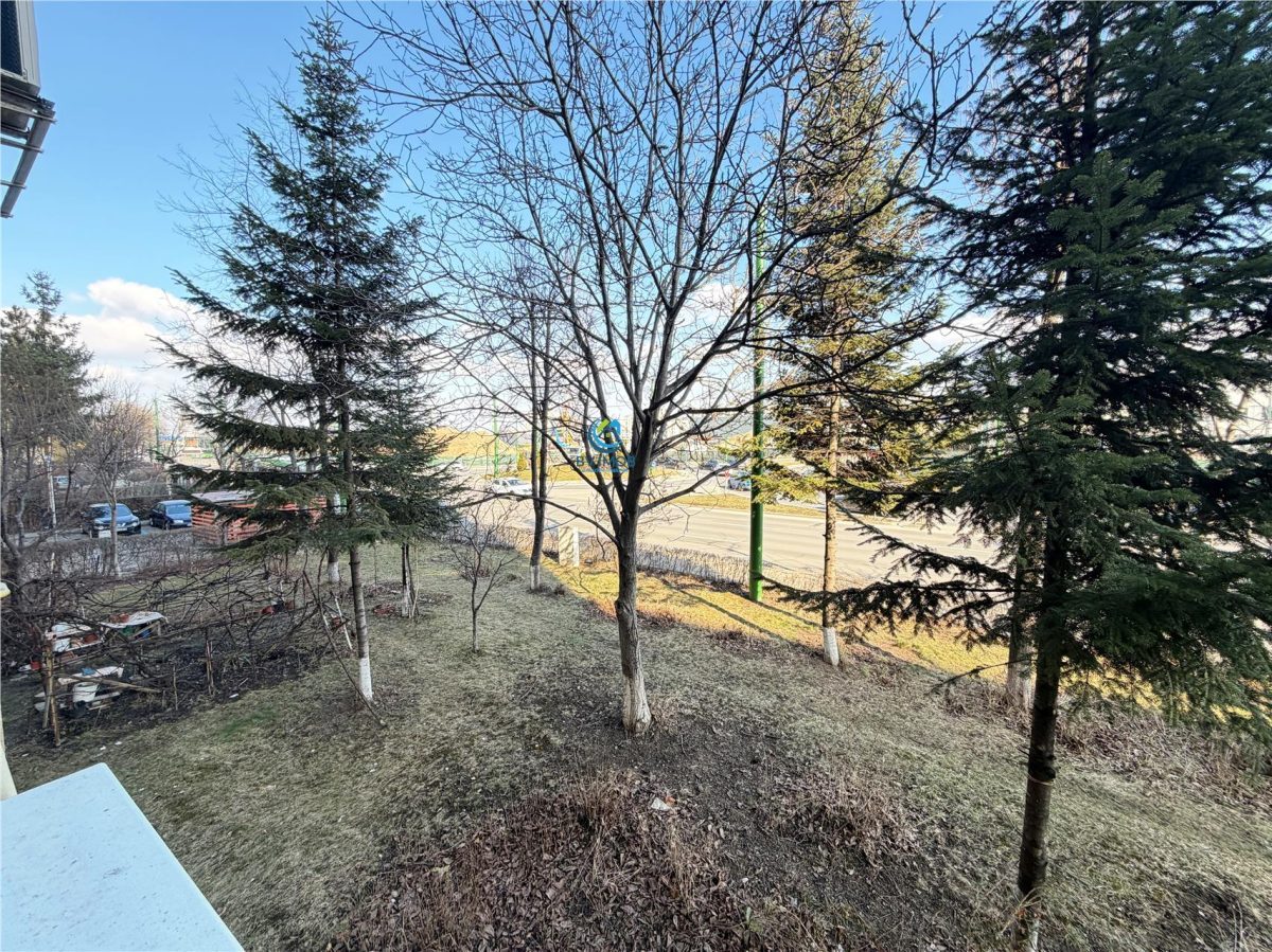 Vanzare garsoniera, zonaTractorul, etajul 1, insorita - 