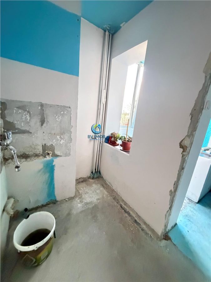 Vanzare garsoniera, zonaTractorul, etajul 1, insorita - foto 9