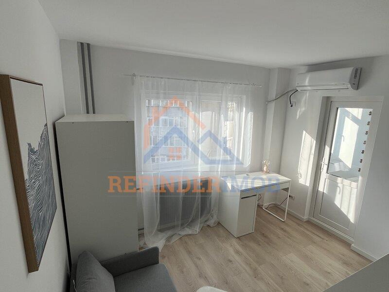 Garsoniera decomandata renovata complet bloc 1981 Tineretului - 