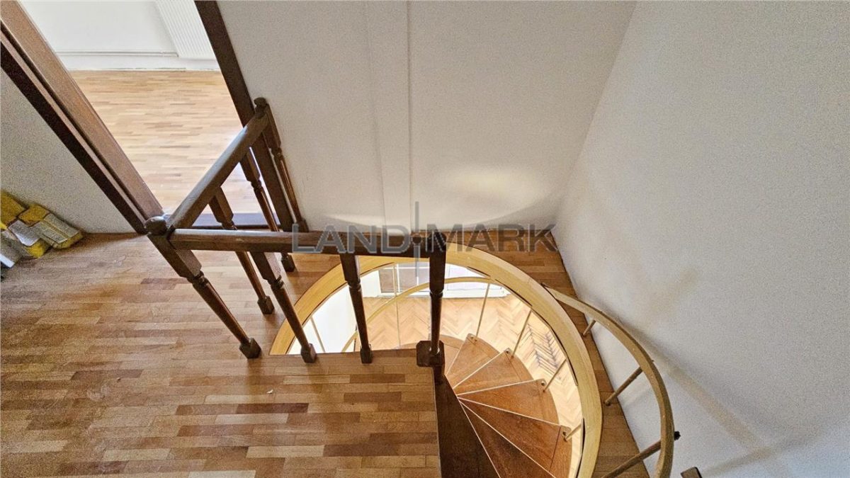 Apartament in asociatie, renovat, 6 cam 2 nivele cu garaj Elisabetin - foto 17