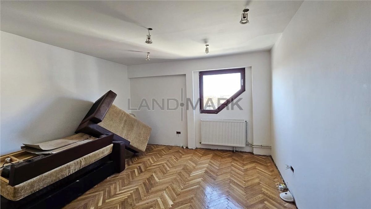 Apartament in asociatie, renovat, 6 cam 2 nivele cu garaj Elisabetin - foto 19